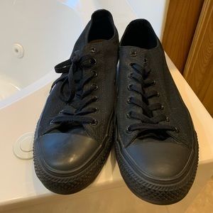 Black low top Chuck Taylor’s